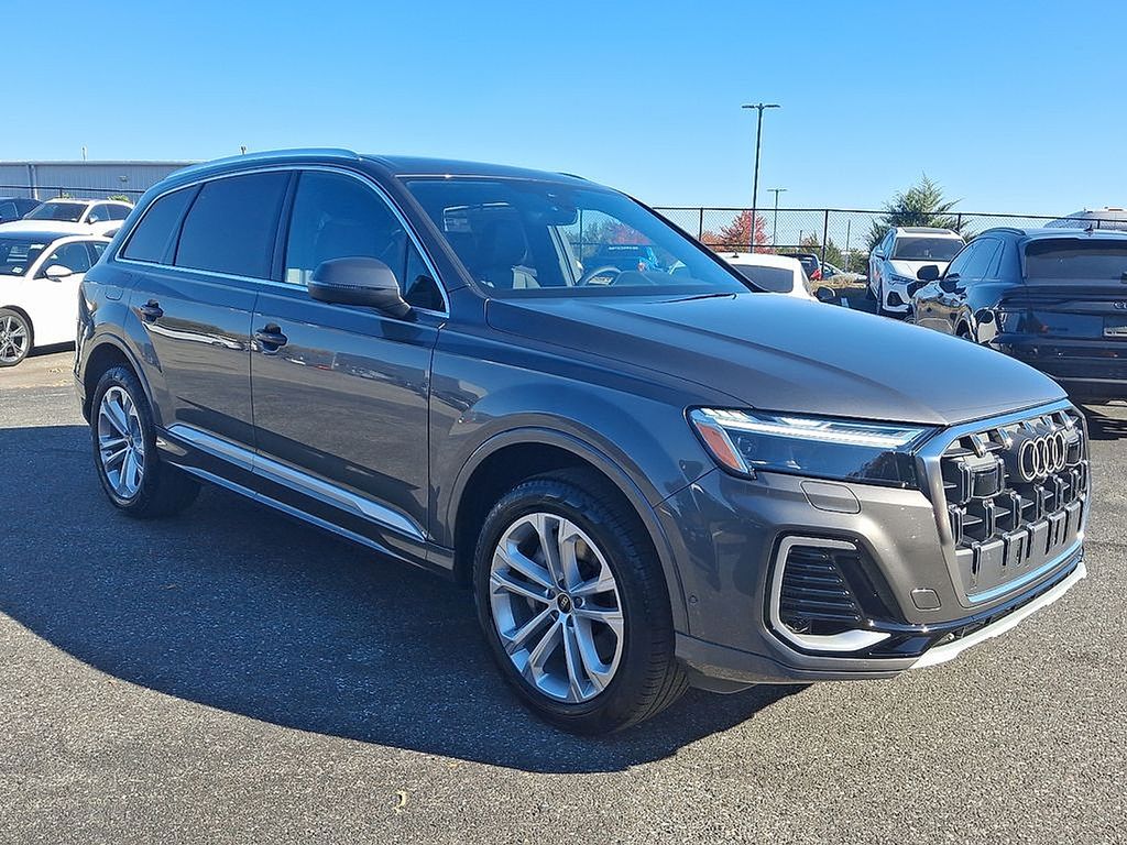 Thumbnail: 2025 Audi Q7 - 2