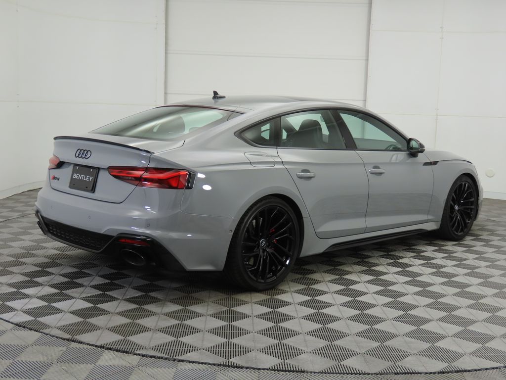 Thumbnail: 2021 Audi RS 5 - 5