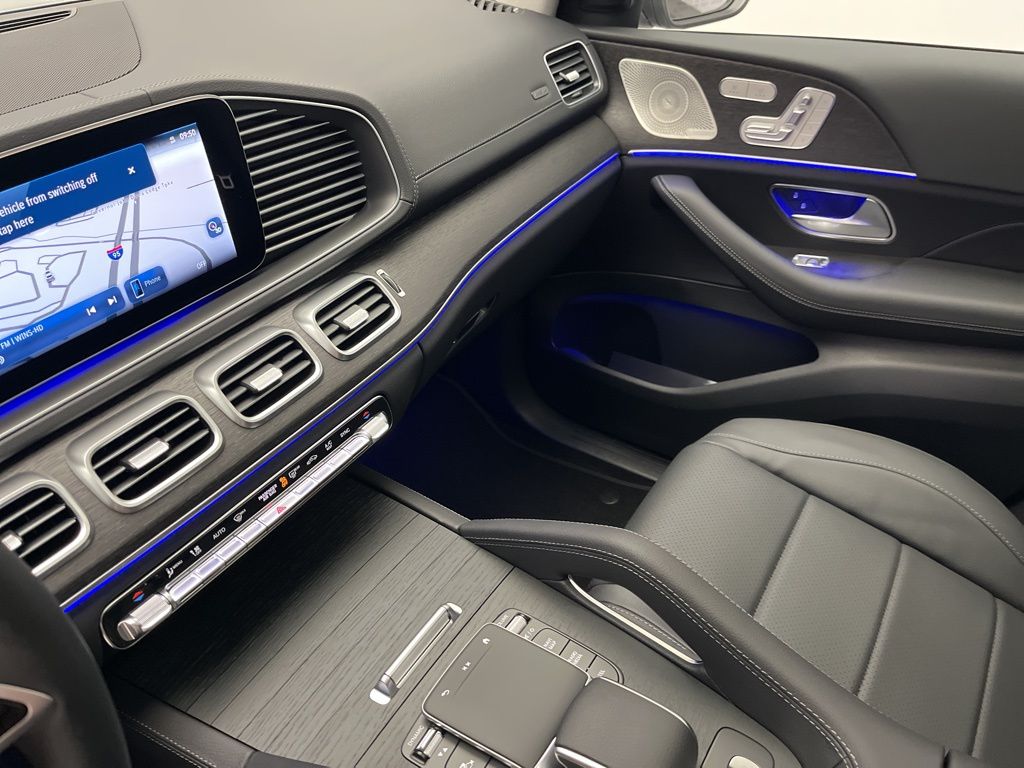 Thumbnail: 2026 Mercedes-Benz GLS - 21