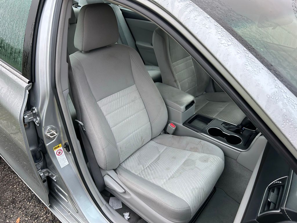 Thumbnail: 2017 Toyota Camry - 14