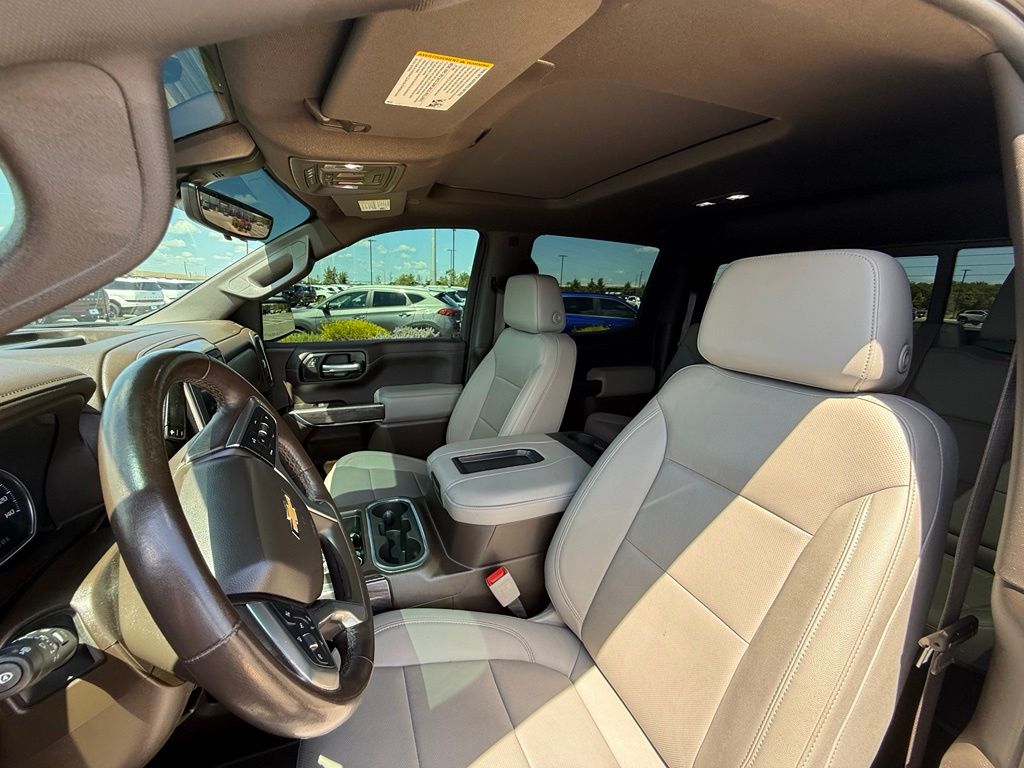 Thumbnail: 2021 Chevrolet Silverado 1500 - 16