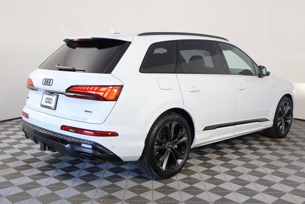 Thumbnail: 2026 Audi Q7 - 2