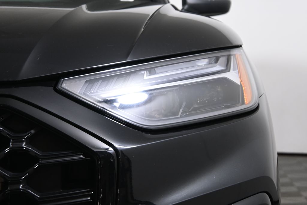 Thumbnail: 2023 Audi SQ5 - 11