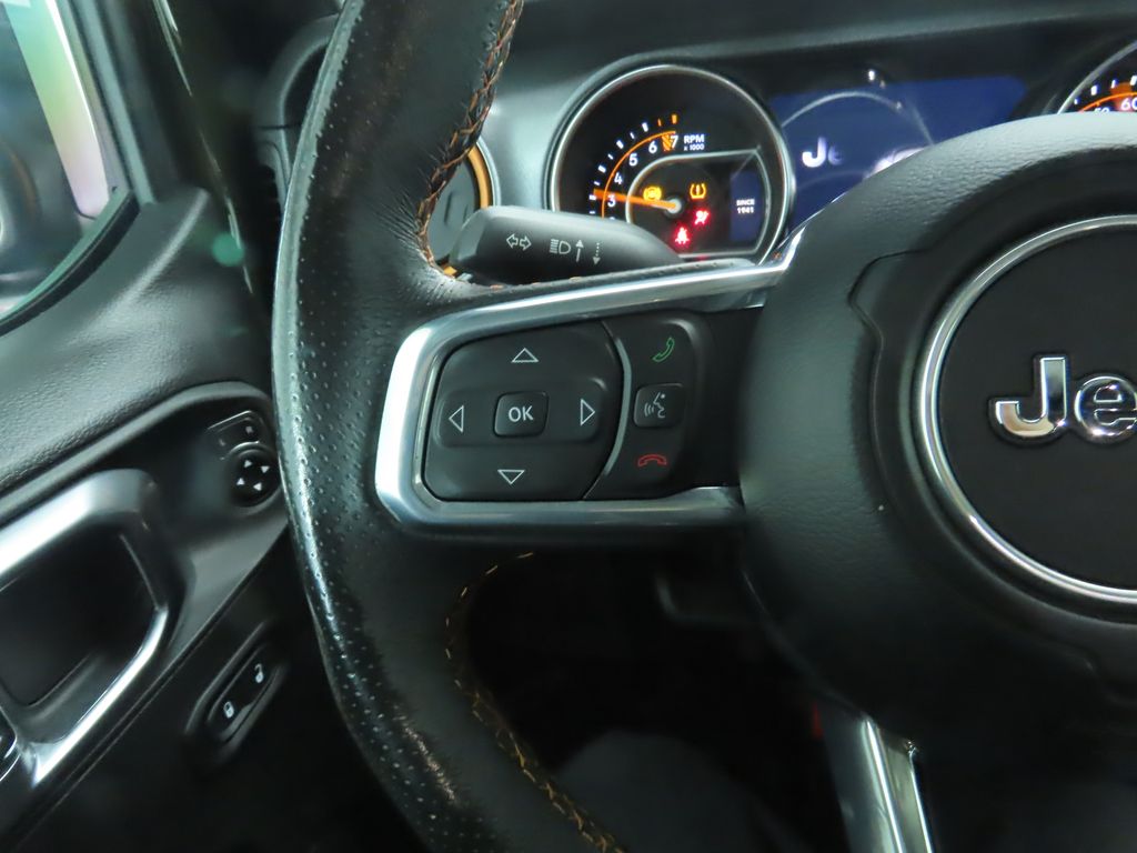 Thumbnail: 2023 Jeep Gladiator - 11