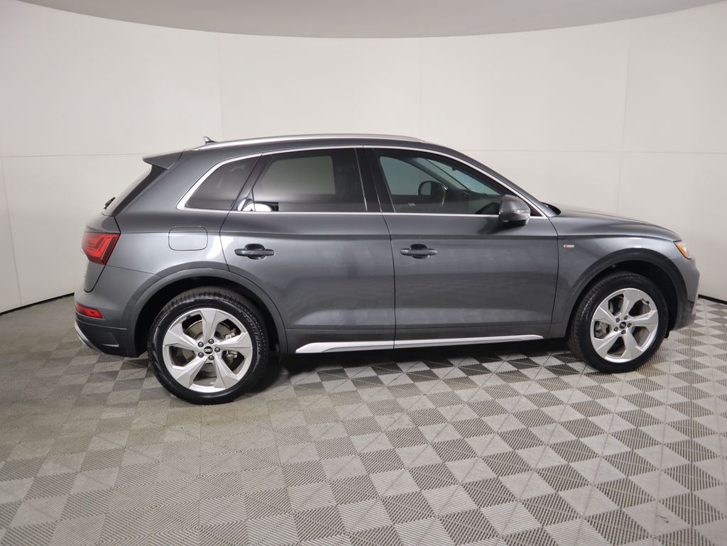 Thumbnail: 2022 Audi Q5 - 4
