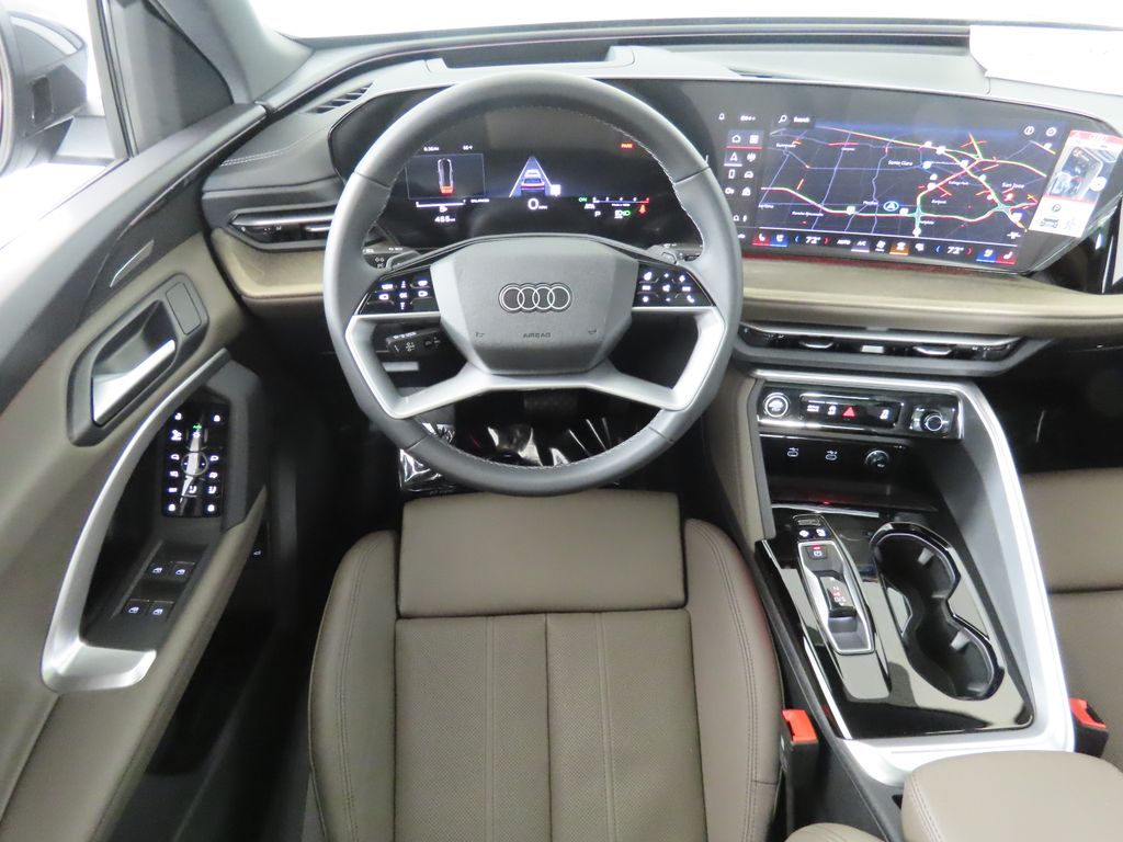 Thumbnail: 2025 Audi Q5 - 12