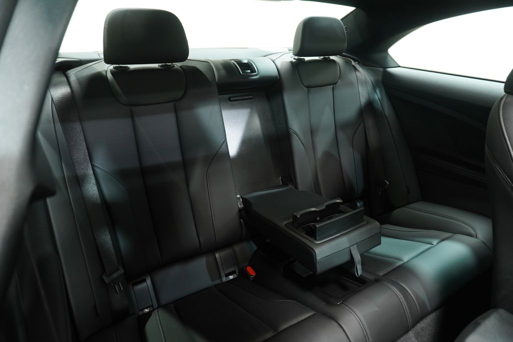 2025 BMW 2 Series 230i - Photo 12