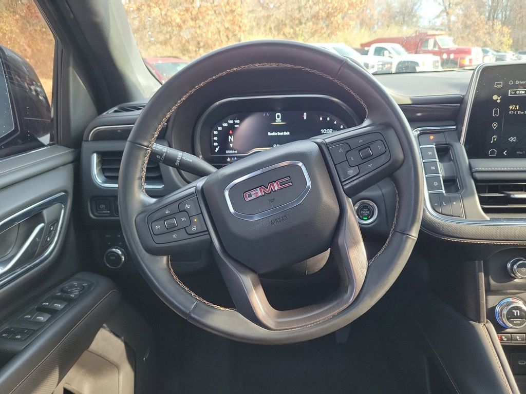 2023 GMC Yukon AT4 11