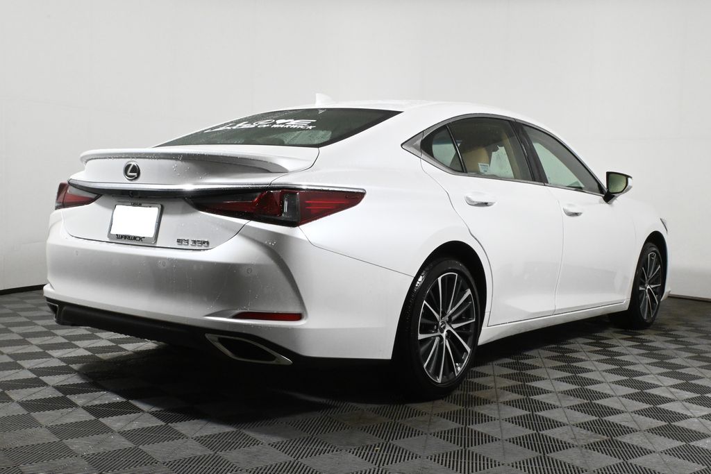 Thumbnail: 2025 Lexus ES - 7