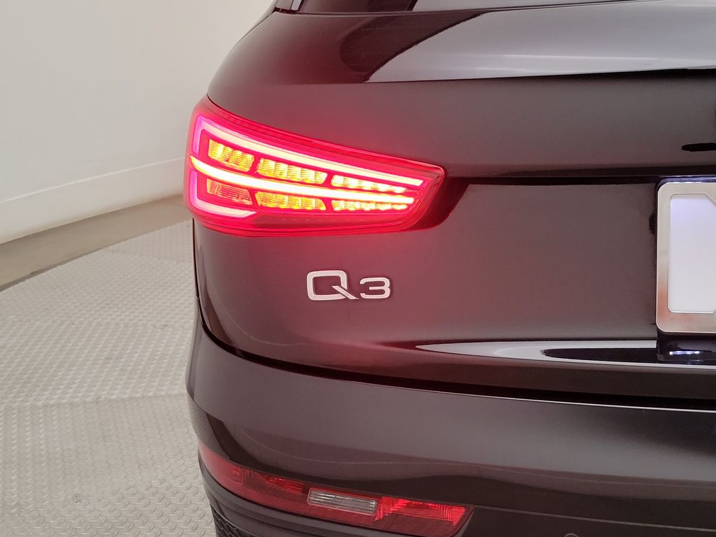 Thumbnail: 2016 Audi Q3 - 9