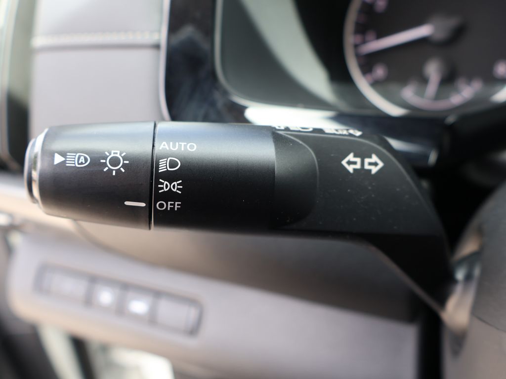 Used 2024 White Nissan SL image 46