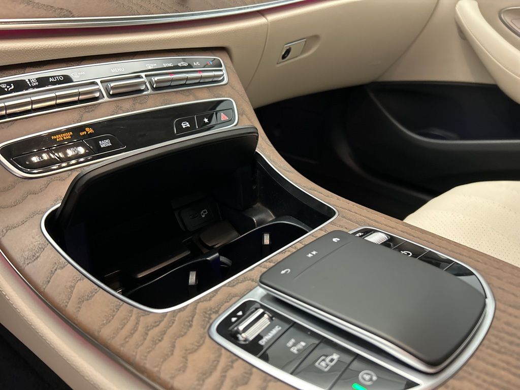 Thumbnail: 2022 Mercedes-Benz E-Class - 19