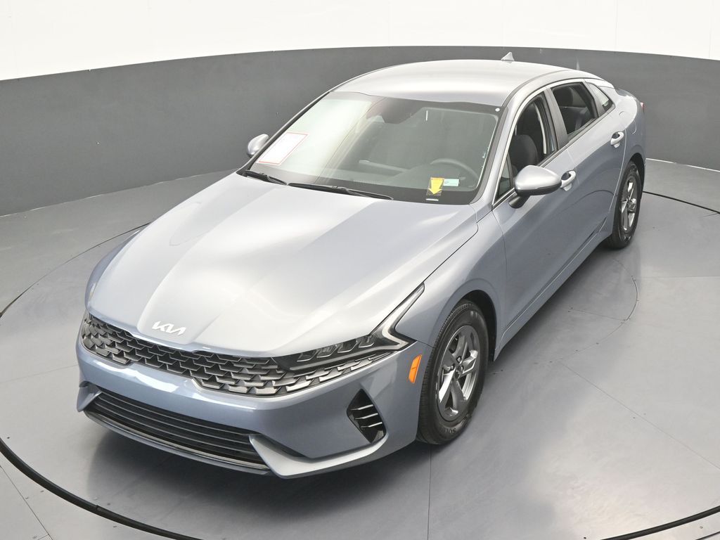 Used 2024 Everlasting Silver Kia LXS image 41