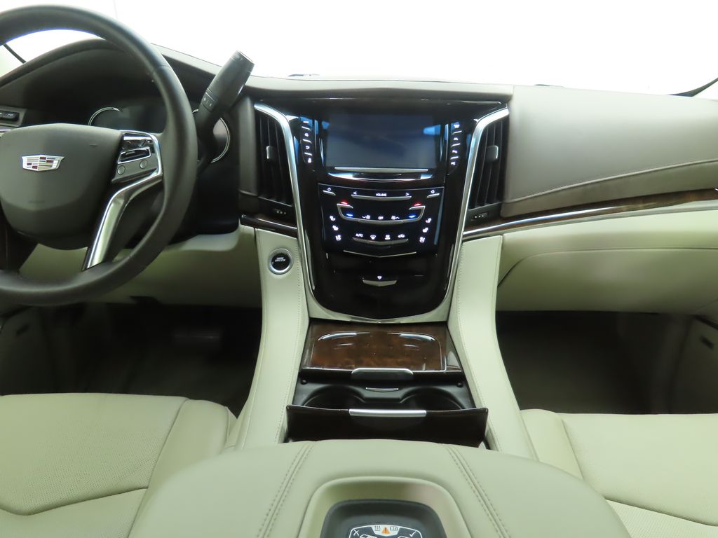 2017 Cadillac Escalade Luxury 13