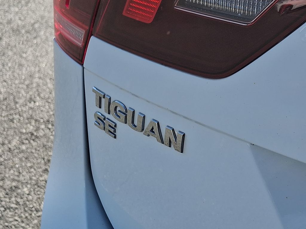 Thumbnail: 2018 Volkswagen Tiguan - 29