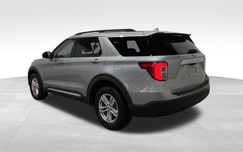 2020 Ford Explorer XLT photo 2