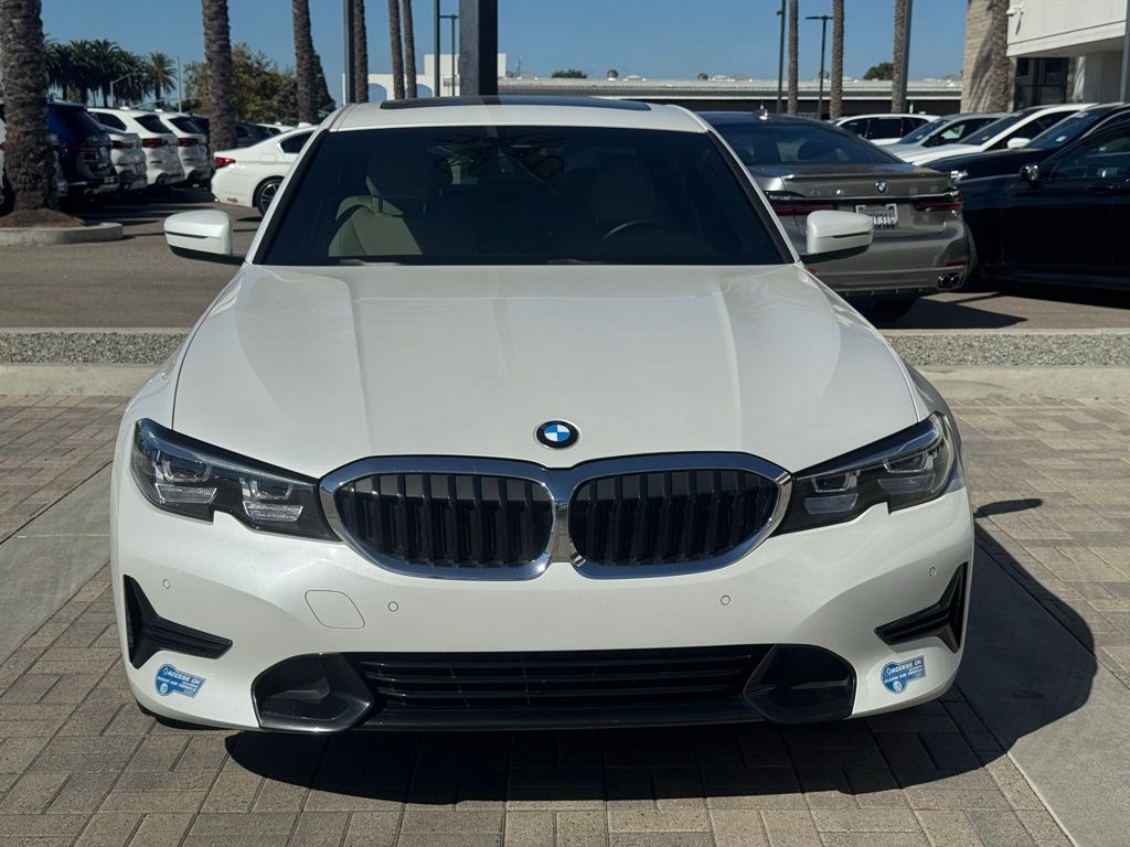 Thumbnail: 2021 BMW 3 Series - 3