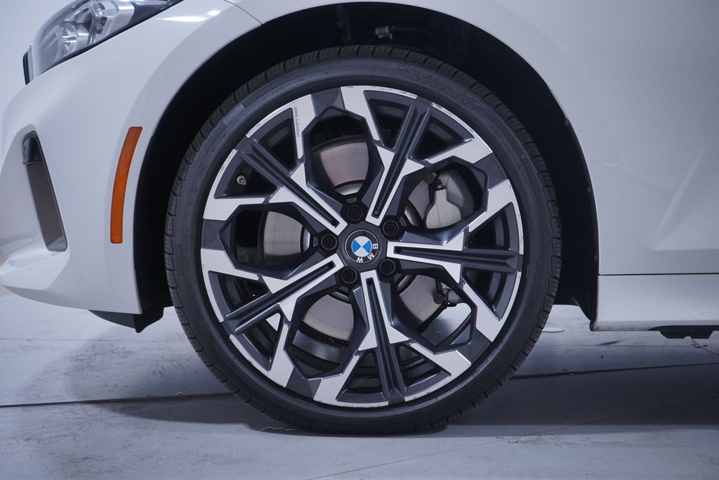 Thumbnail: 2025 BMW 3 Series - 2