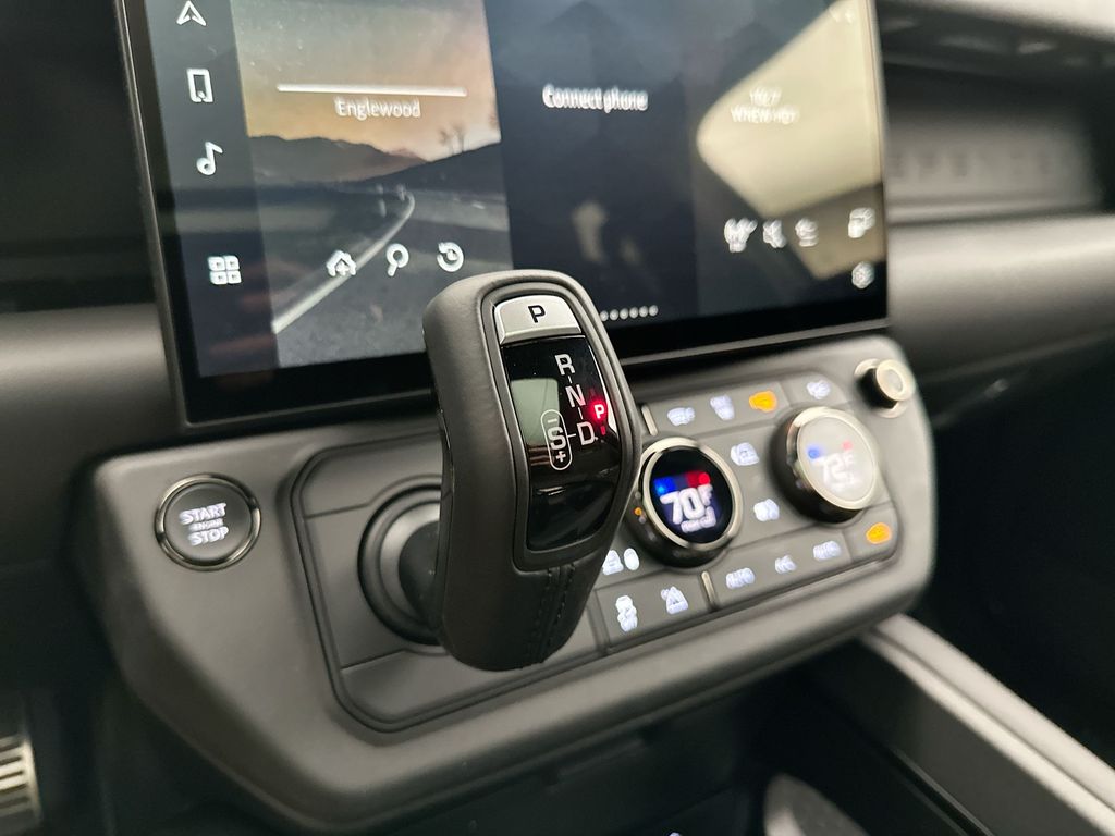 Thumbnail: 2026 Land Rover Defender - 20