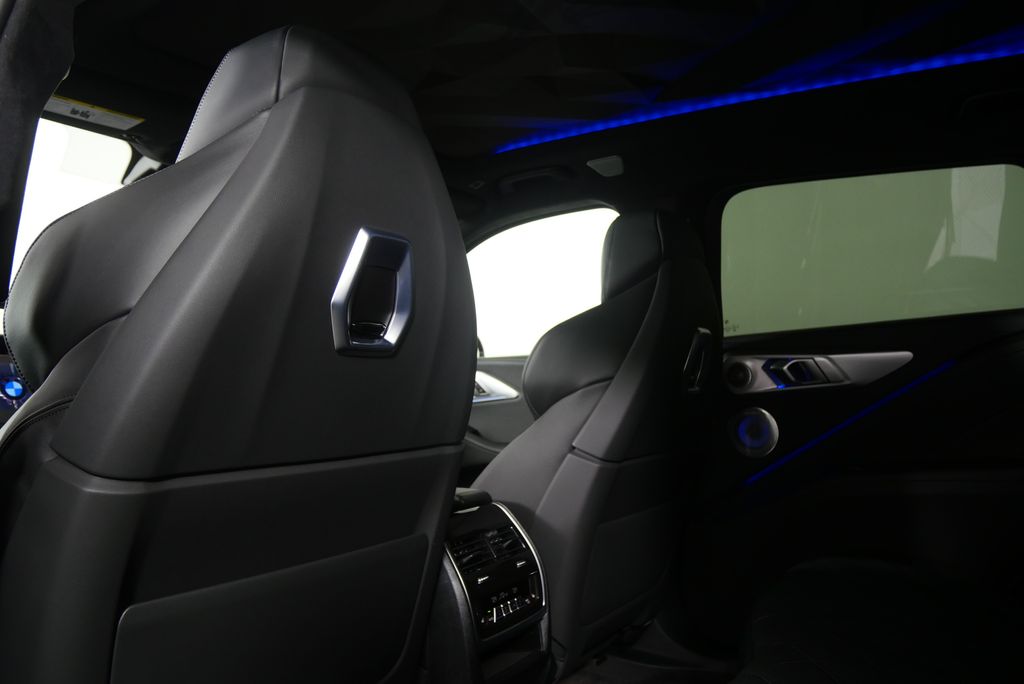 Thumbnail: 2026 BMW XM - 19