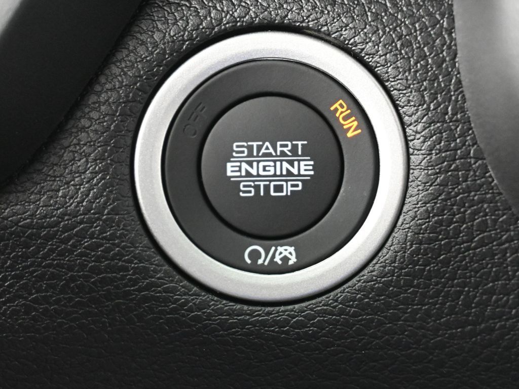 New 2026 Diamond Black Crystal Pearlcoat Ram Big Horn image 25