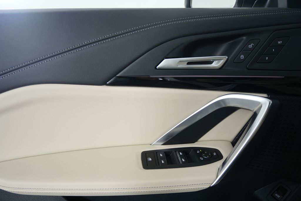 Thumbnail: 2025 BMW X1 - 8