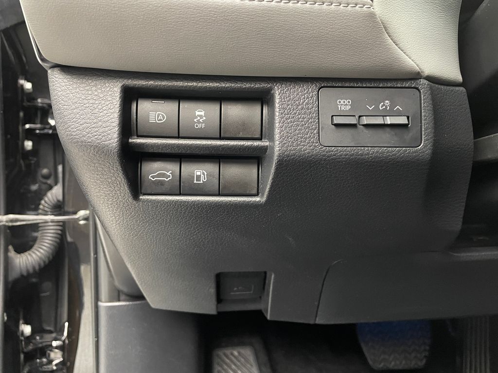 Thumbnail: 2022 Toyota Avalon - 20