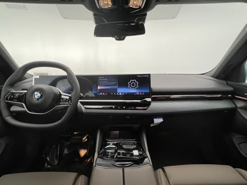 Thumbnail: 2026 BMW 5 Series - 10