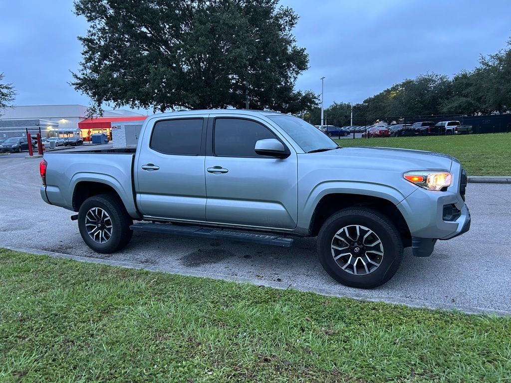 Thumbnail: 2022 Toyota Tacoma - 7