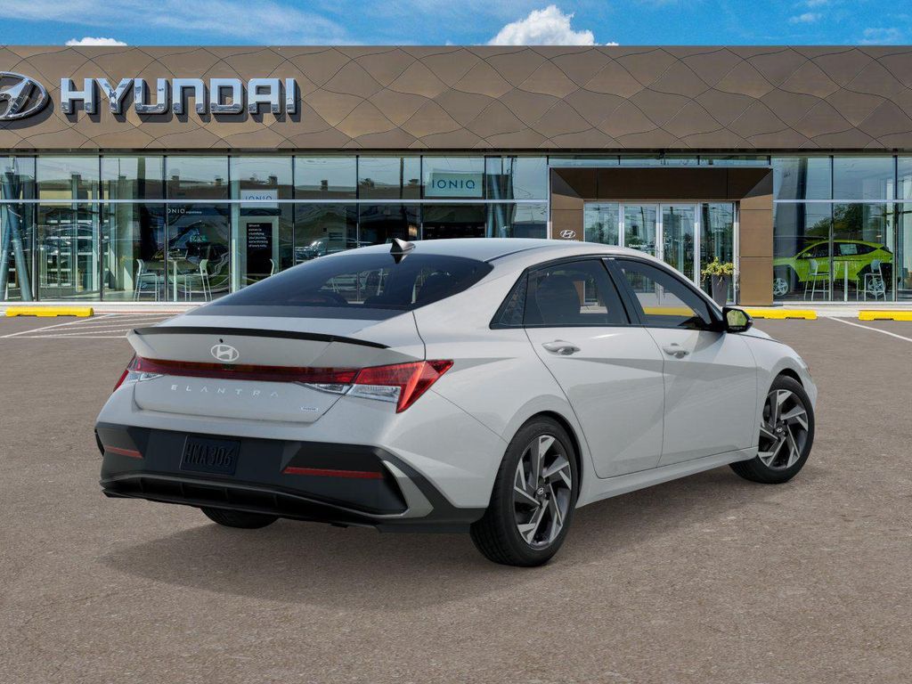 Thumbnail: 2025 Hyundai Elantra - 4