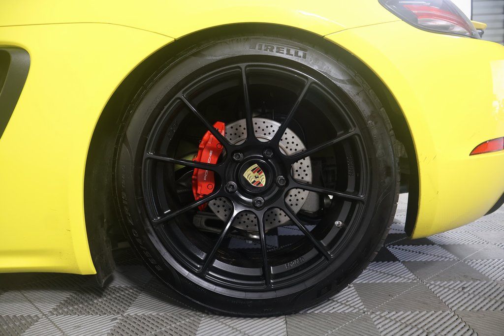 2022 Porsche 718 Cayman S 14