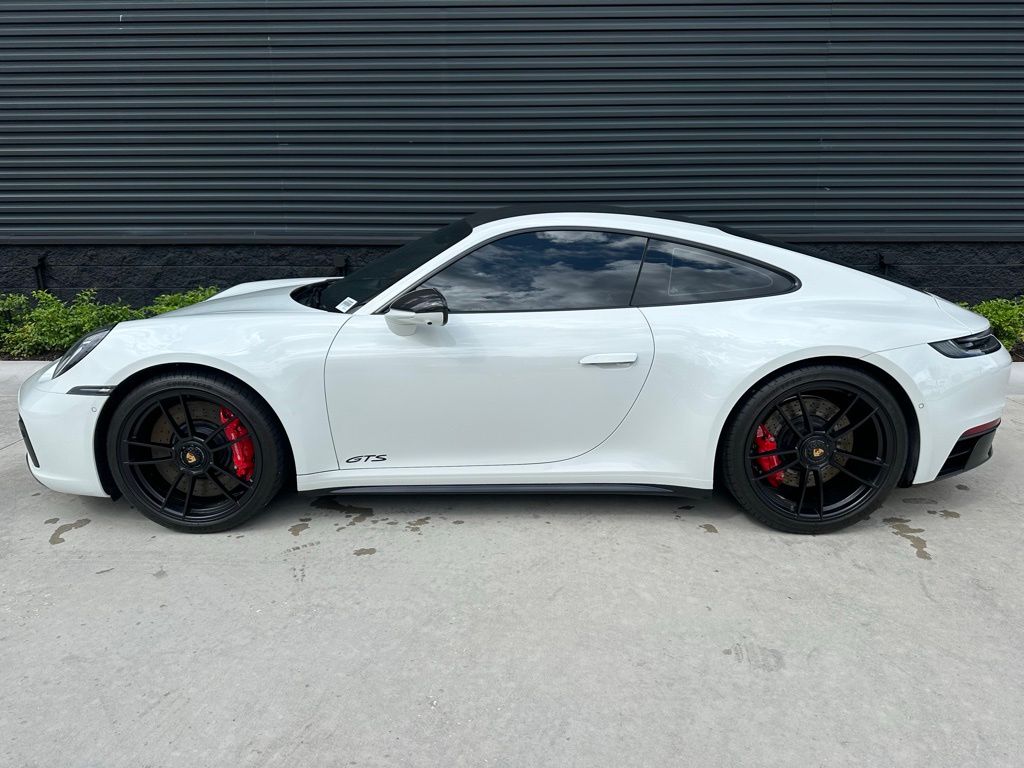 2023 Porsche 911 Carrera S 2