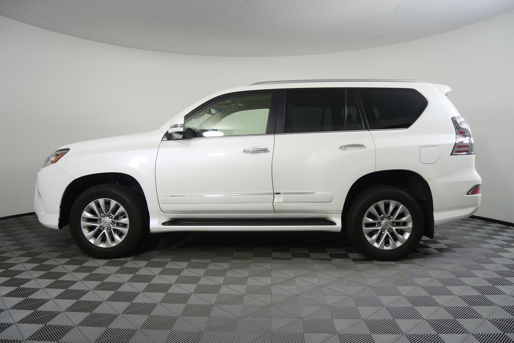 Thumbnail: 2019 Lexus GX - 6