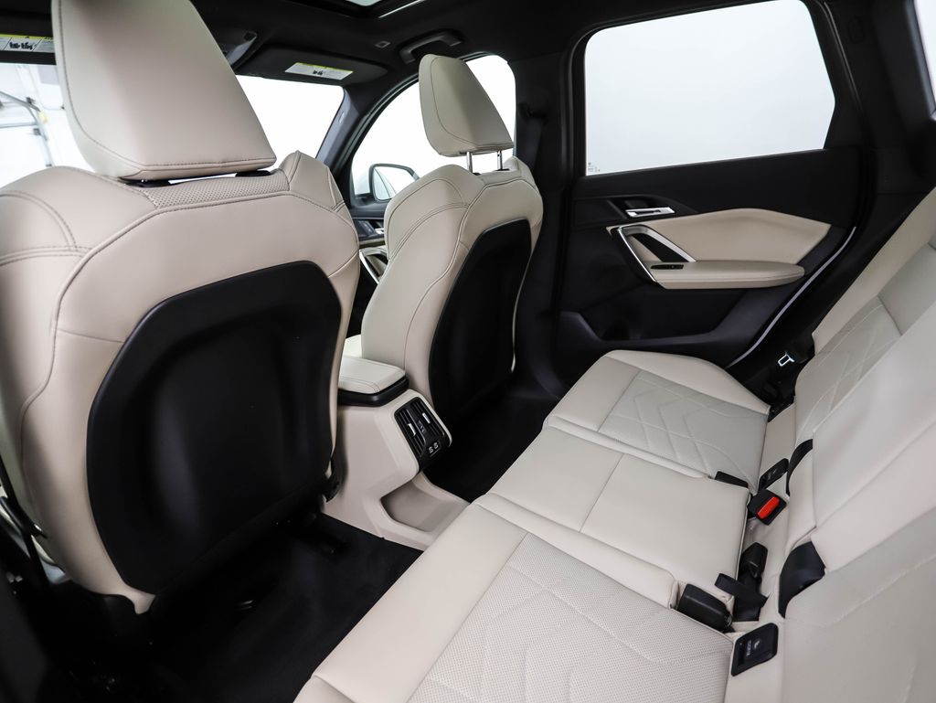 Thumbnail: 2025 BMW X1 - 20