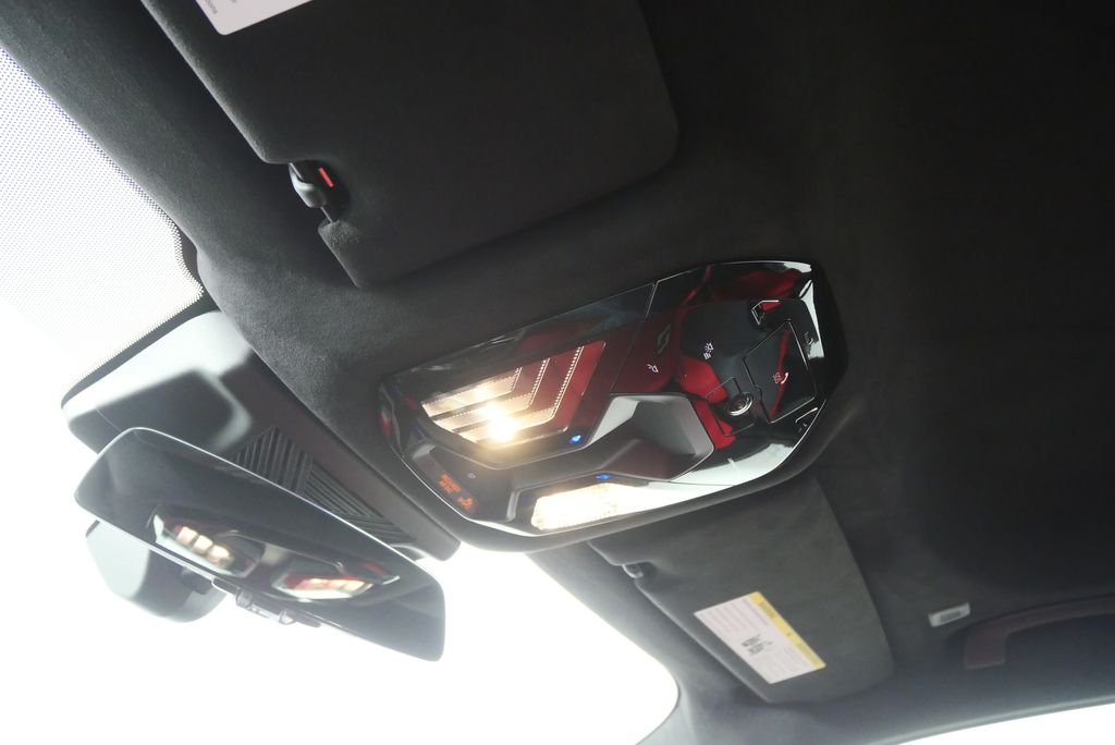 Thumbnail: 2026 BMW M5 - 23