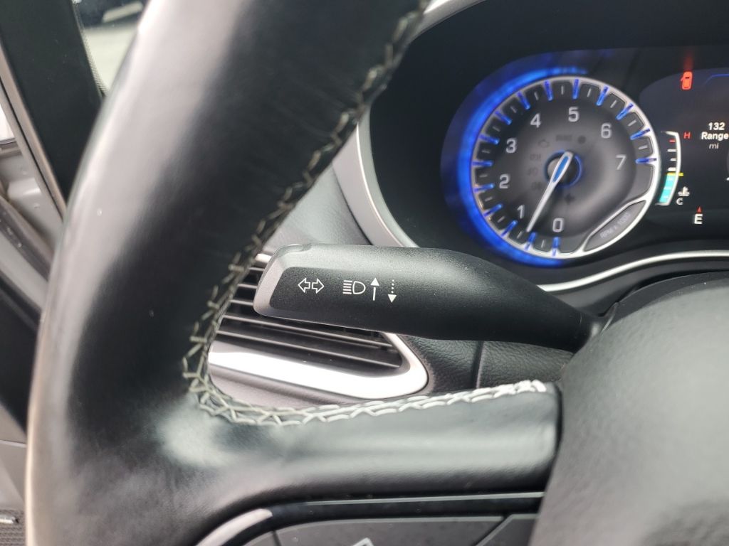 Used Car 2020 Chrysler Pacifica  Touring L Plus For Sale Under $25,000 In Austin, Texas