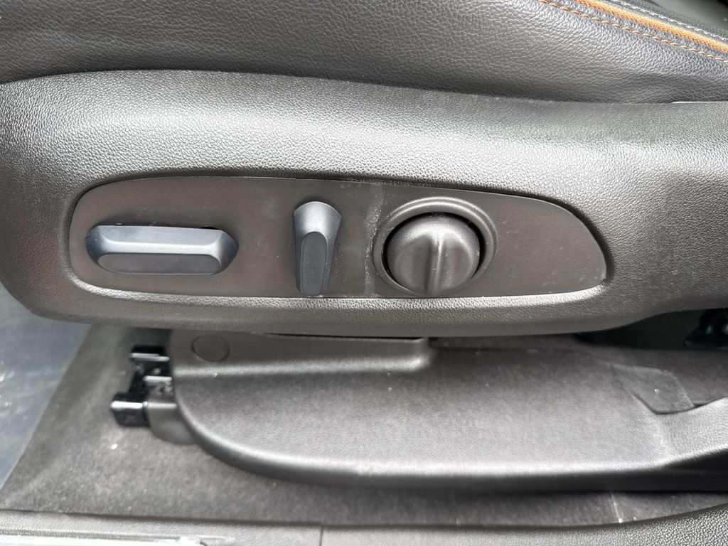 2023 GMC Acadia AT4 - Photo 26