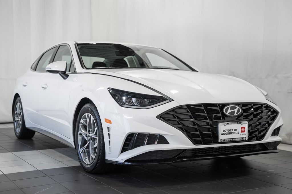 Quartz White 2022 Hyundai Sonata Sedan Front-Wheel Drive 8-Speed Automatic