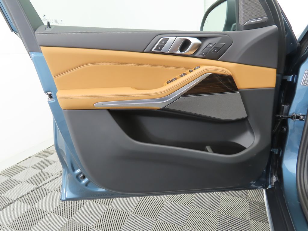 Thumbnail: 2026 BMW X5 - 25