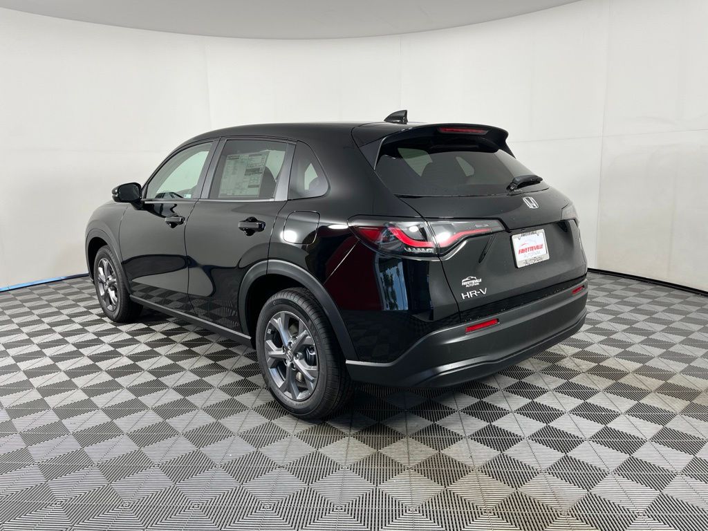 Thumbnail: 2027 Honda HR-V - 3