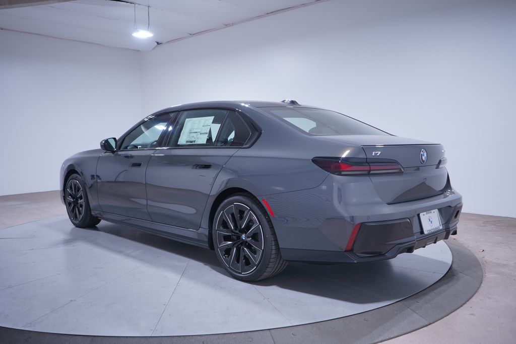 Thumbnail: 2026 BMW i7 - 3