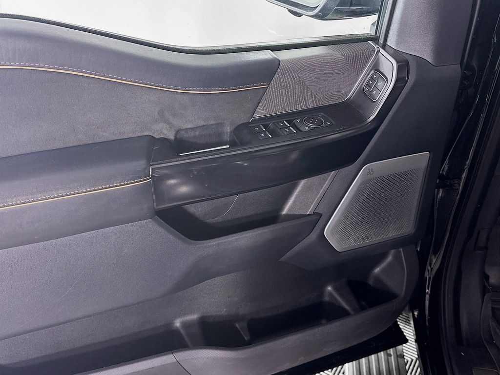 Used 2021 Black Ford Platinum image 25