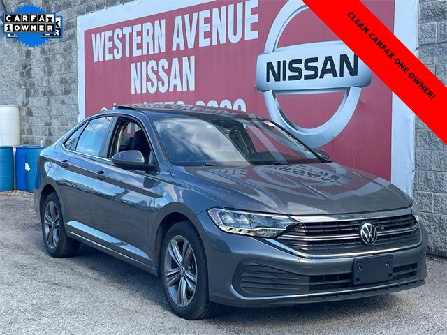 Gray 2024 Volkswagen Jetta SE FWD Sedan Front-Wheel Drive 8-Speed Automatic