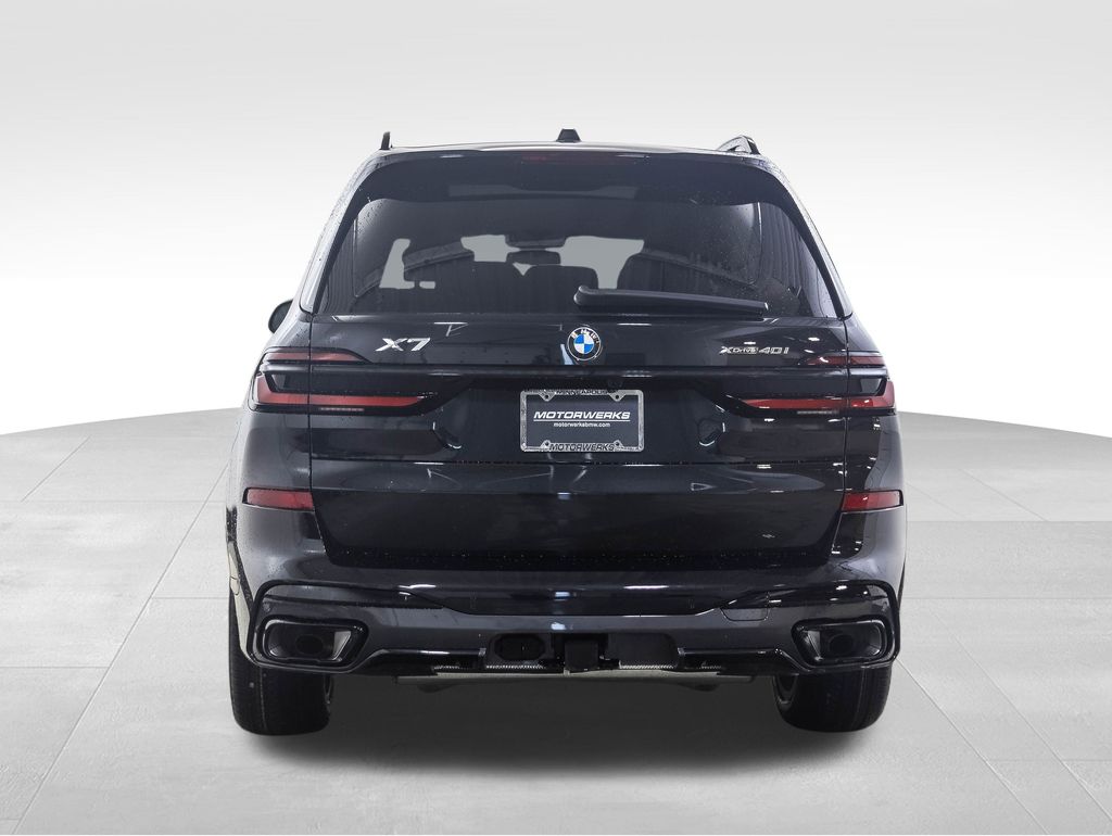 Thumbnail: 2026 BMW X7 - 4