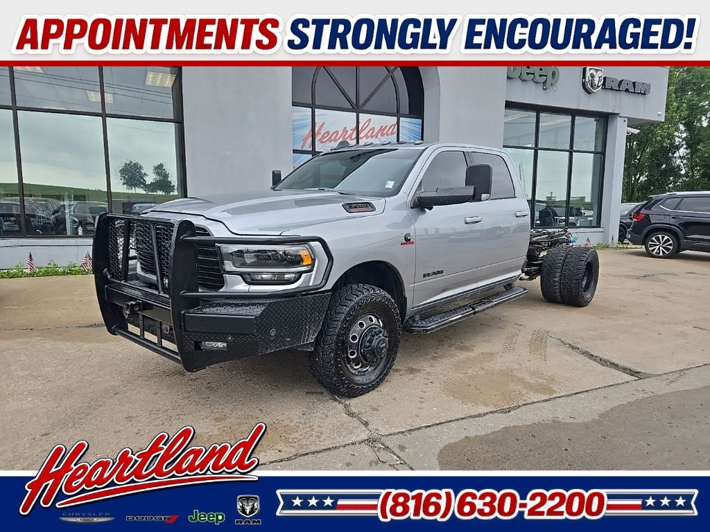 2020 RAM 3500 Big Horn Crew Cab LB DRW 4WD
