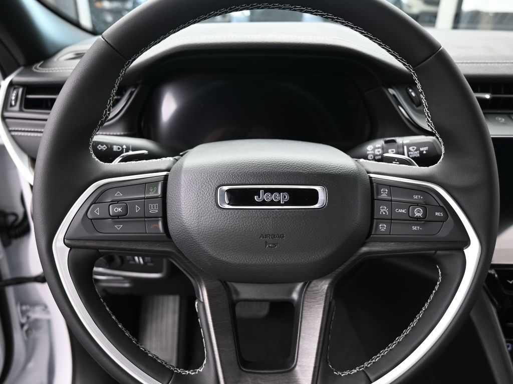 New 2026 Bright White Clearcoat Jeep Laredo image 15