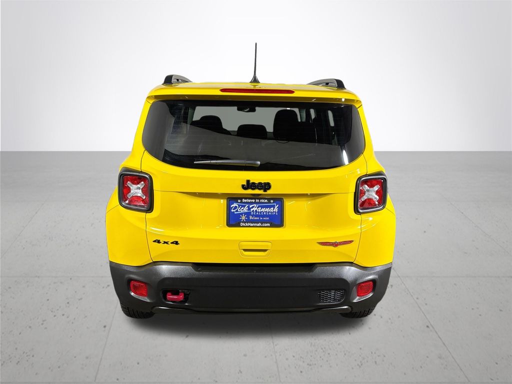 2023 Jeep Renegade Trailhawk