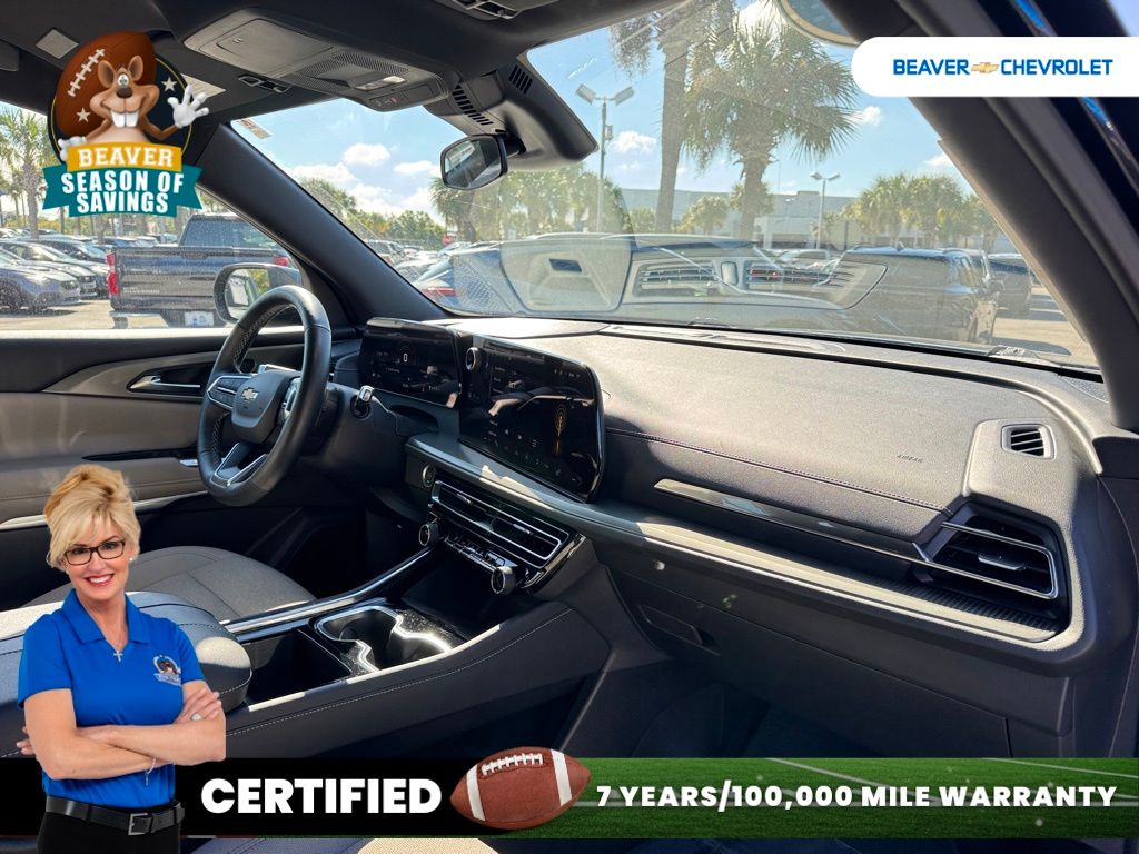 Used 2025 Chevrolet Traverse SUV