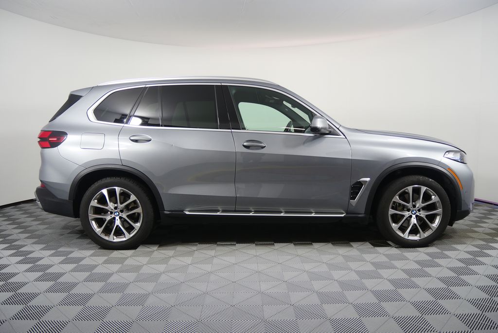 Thumbnail: 2024 BMW X5 - 2
