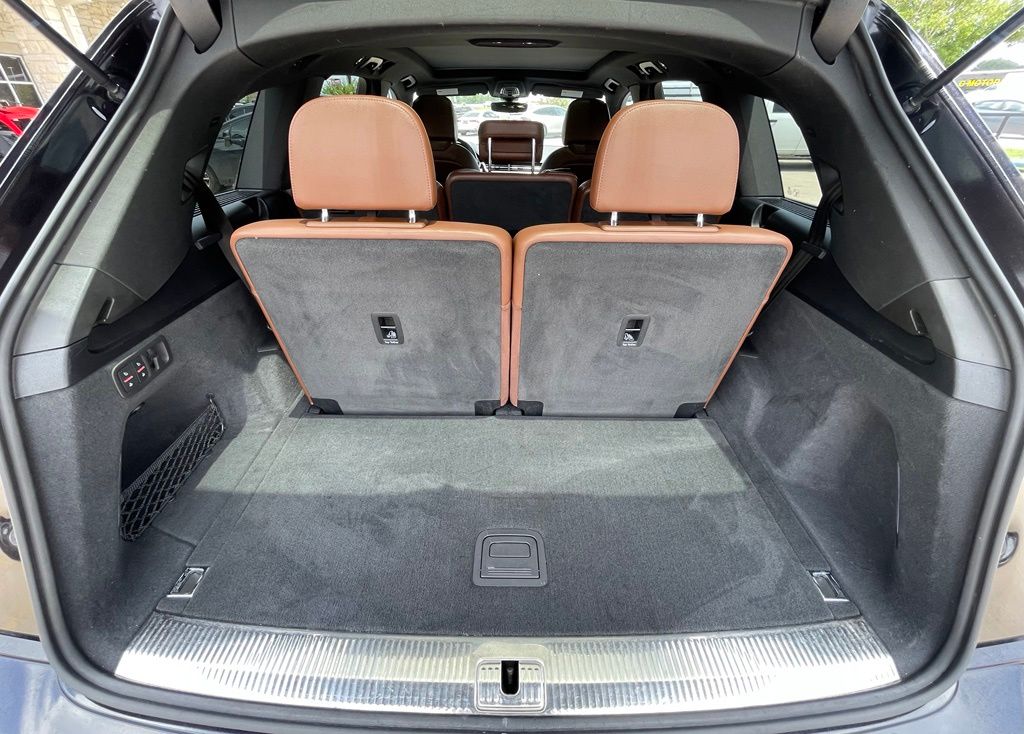 2018 Audi Q7 3.0T Prestige Black at Autostrade